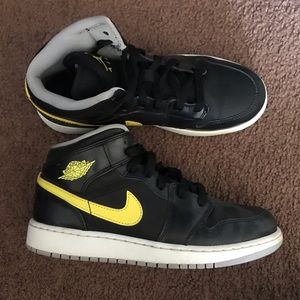 Boys Nike Air Jordan 1 Retro